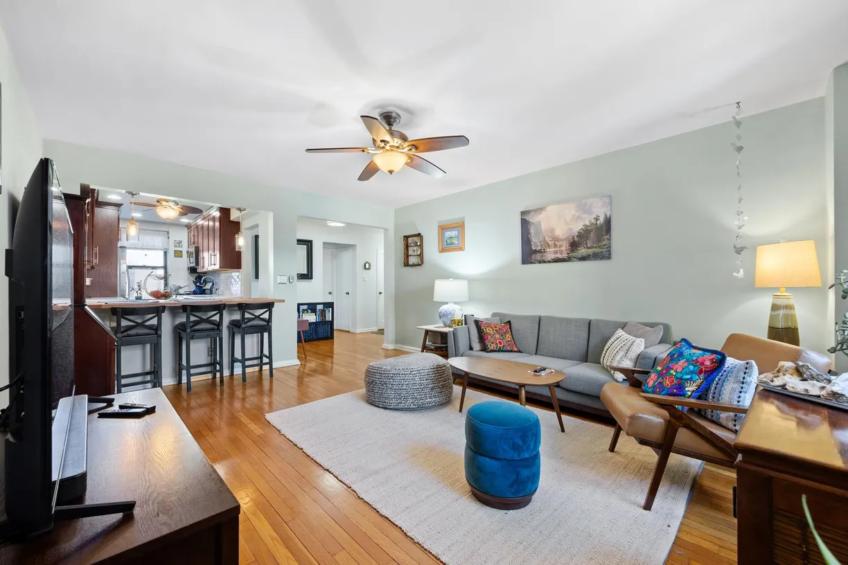 New York City Real Estate | View 302 96th Street, 5W | 1 Bed, 1 Bath