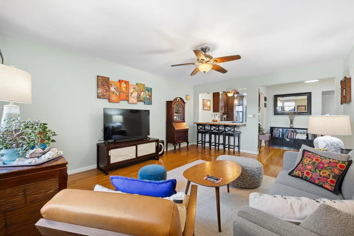 New York City Real Estate | View 302 96th Street, 5W | room 1