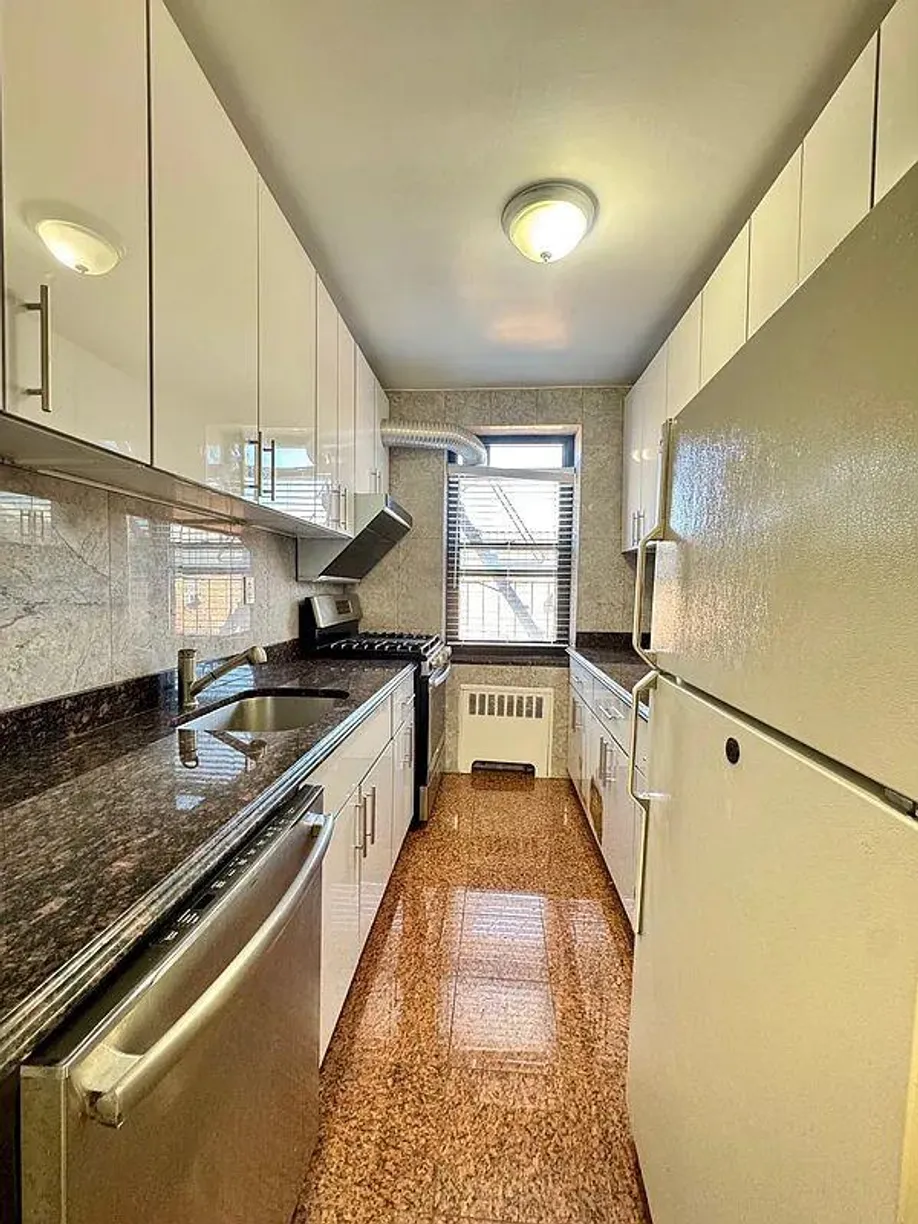 New York City Real Estate | View 32-45 90th Street, 607 | room 2