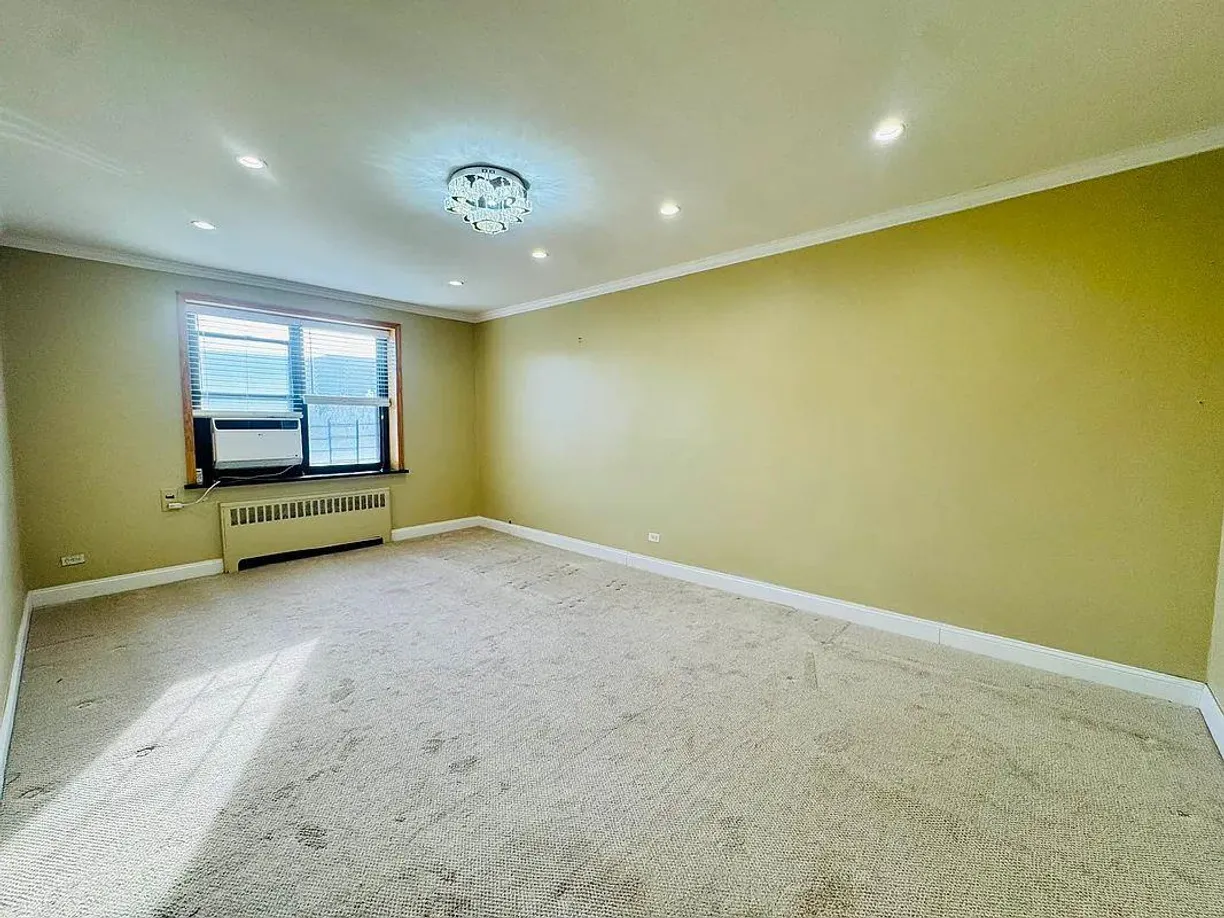 New York City Real Estate | View 32-45 90th Street, 607 | room 1