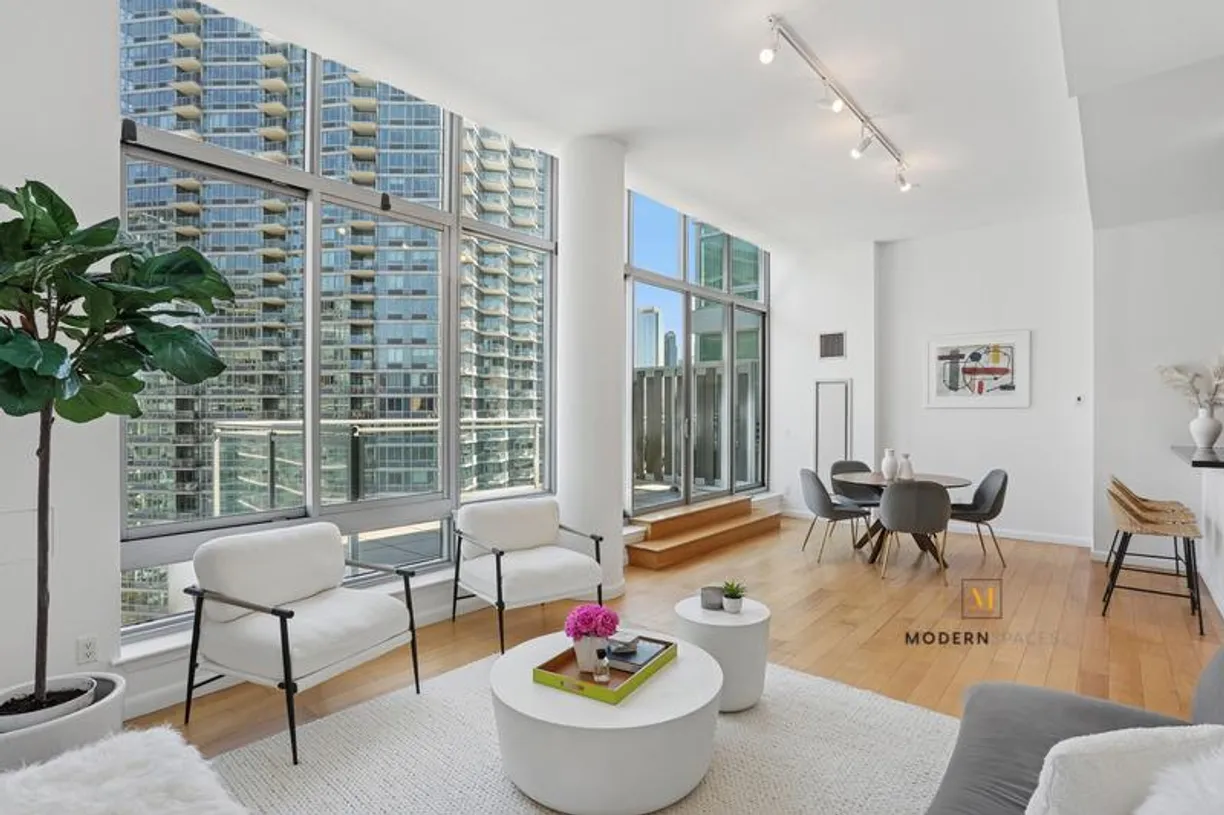 New York City Real Estate | View 46-30 Center Boulevard, PH3 | room 1