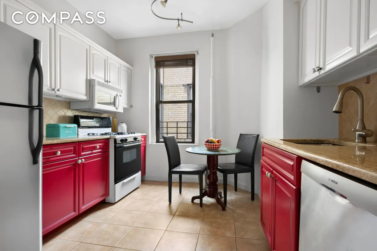 New York City Real Estate | View 371 Fort Washington Avenue, 6C | 2 Beds, 1 Bath