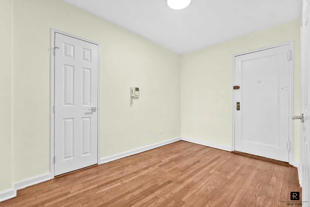 New York City Real Estate | View 10 E 43rd Street, 4K | room 1