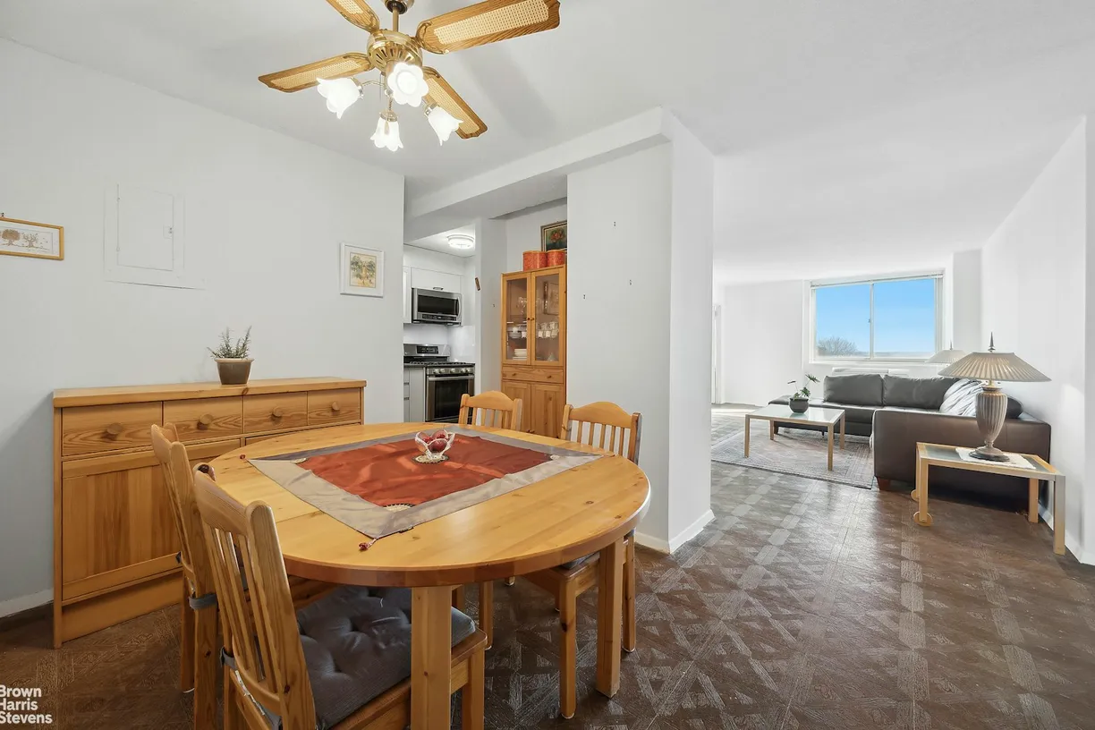 New York City Real Estate | View 118-18 Union Turnpike, 9B | room 1