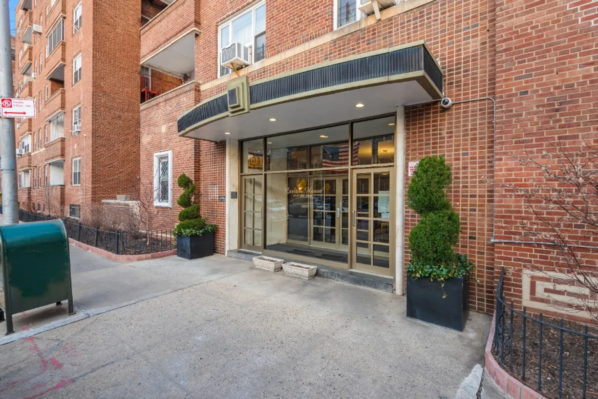 New York City Real Estate | View 34-41 85th Street, 4S | room 1