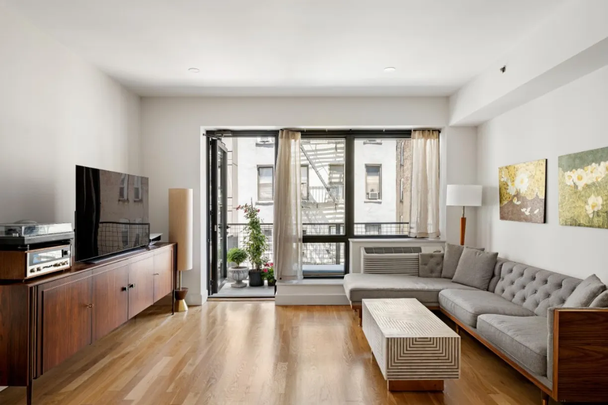 New York City Real Estate | View 11-25 45th Avenue, 3B | room 2