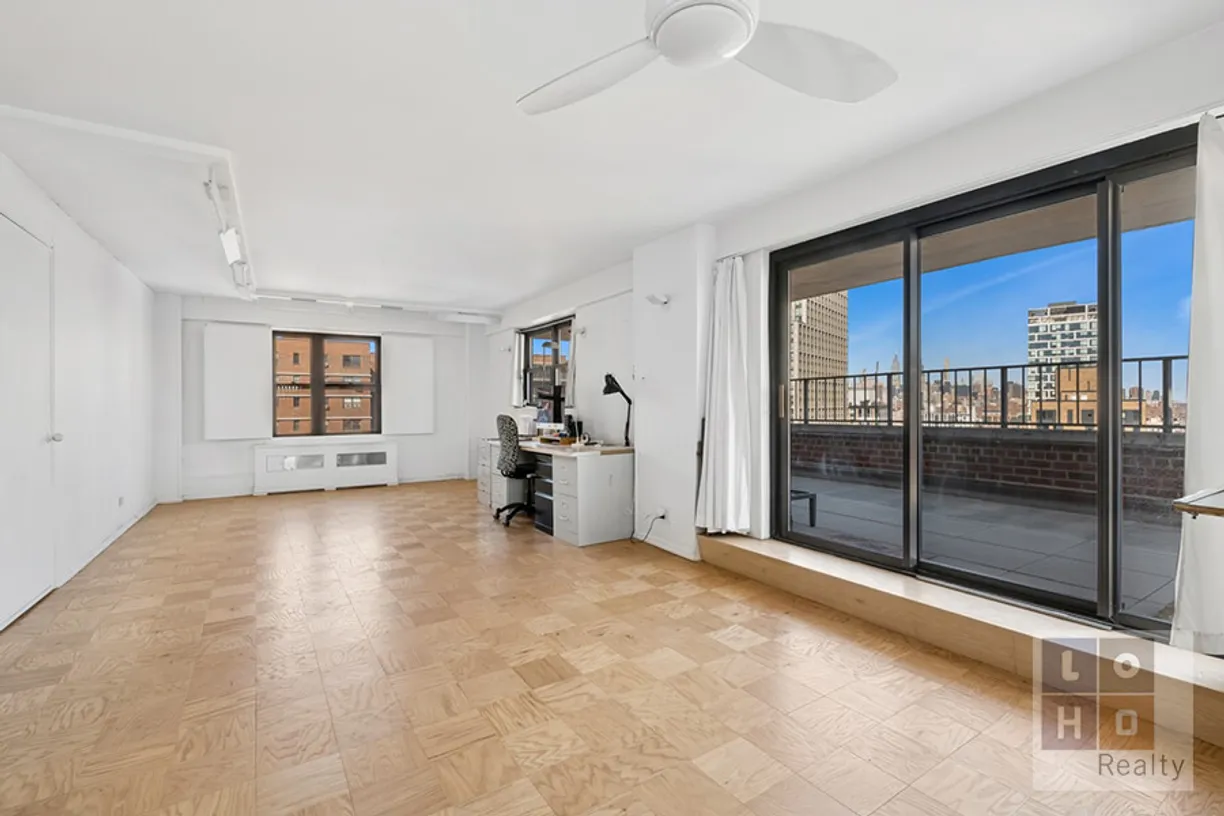 New York City Real Estate | View 212 E Broadway, G1801 | room 1
