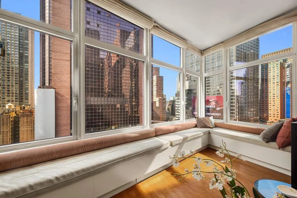 New York City Real Estate | View 1600 Broadway, 18C | 2 Beds, 2 Baths