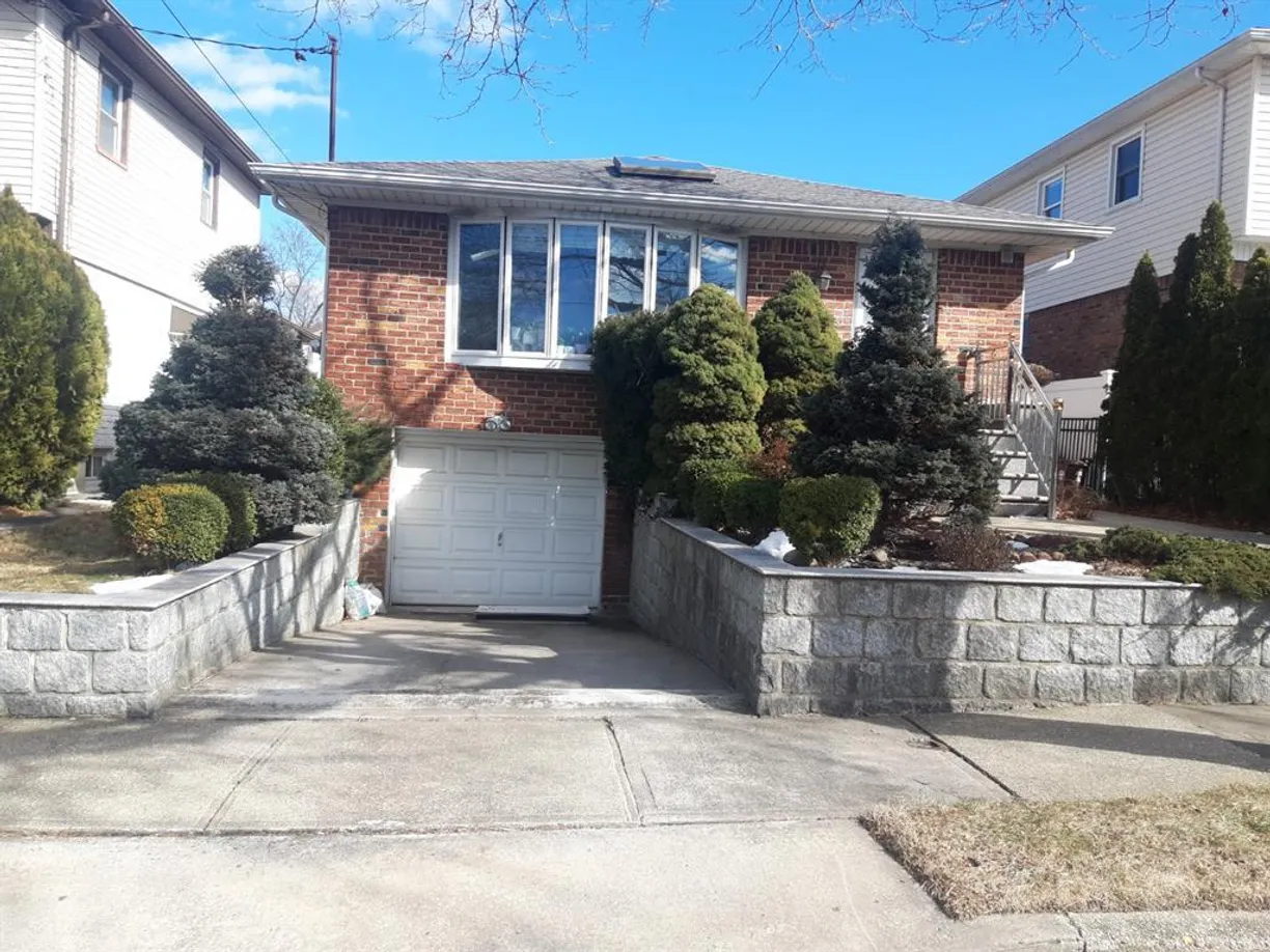 New York City Real Estate | View 57-27 263rd Street, 1 | 3 Beds, 3 Baths