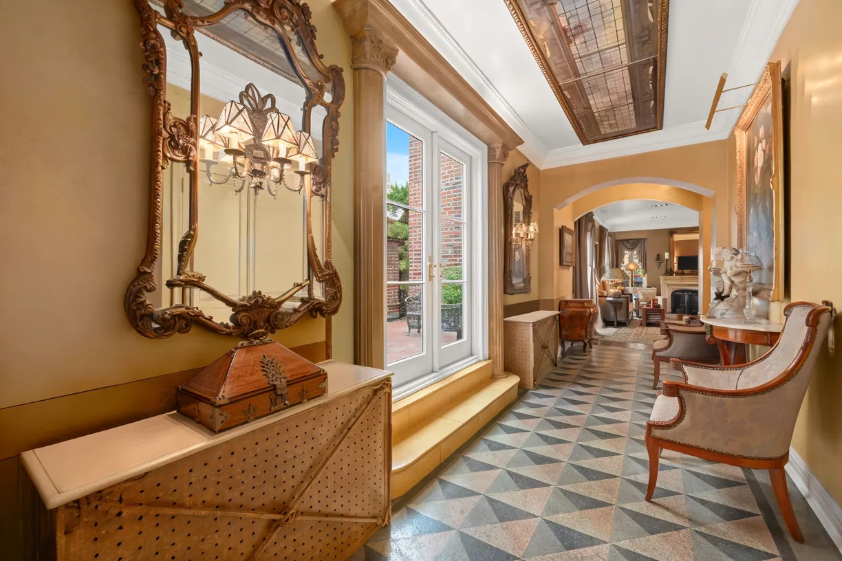 New York City Real Estate | View 444 E 52nd Street, PHN | room 1
