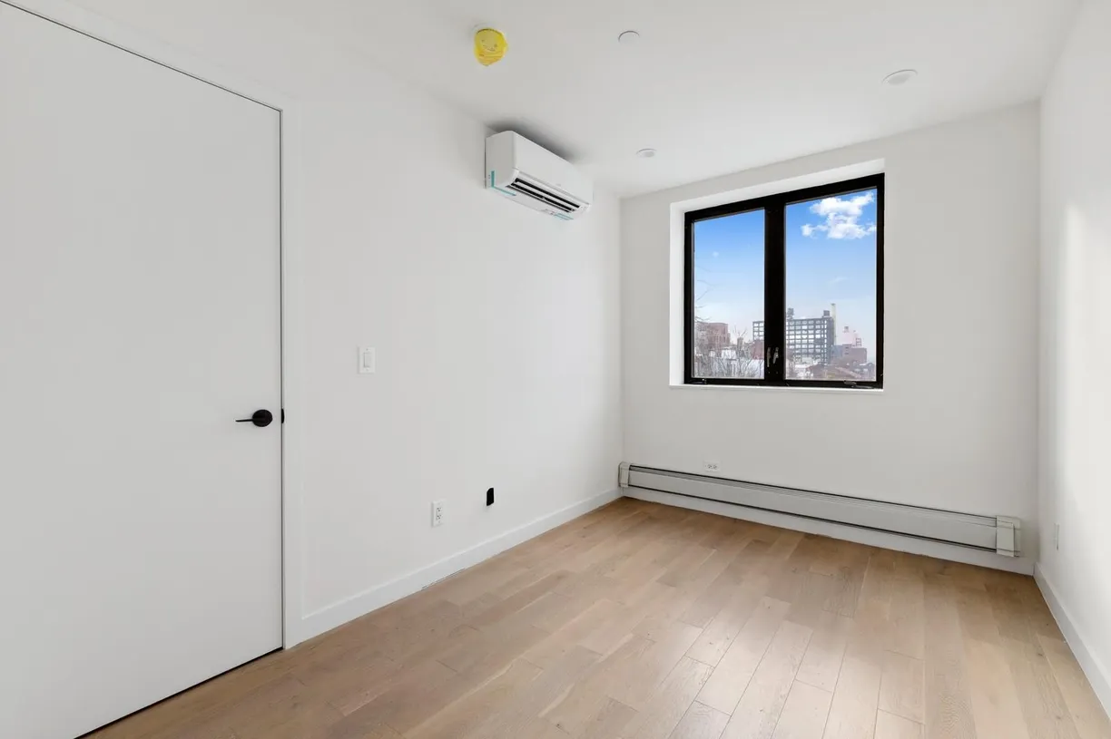 New York City Real Estate | View 800 5th Avenue, 2A | room 1