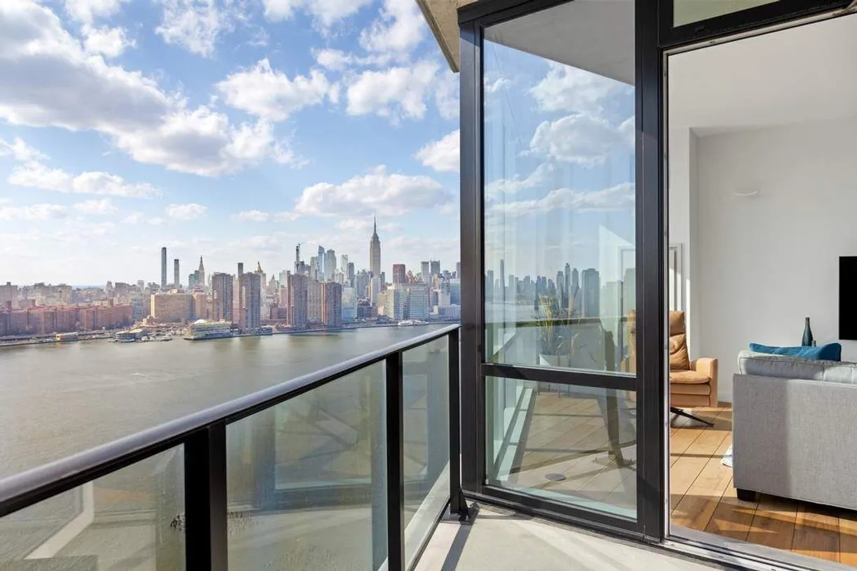 New York City Real Estate | View 21 India Street, 30K | room 1