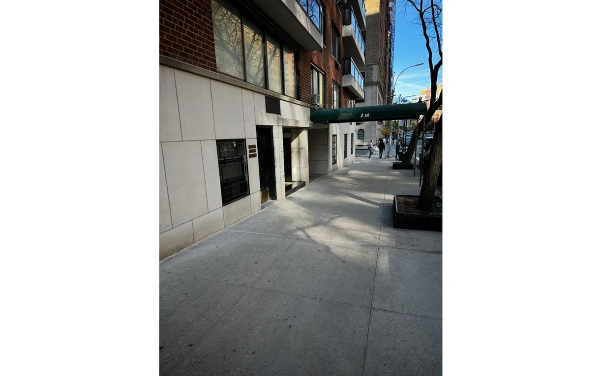 New York City Real Estate | View 750 Park Avenue, 1C | 3 Beds, 1 Bath
