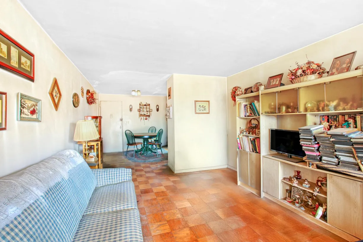 New York City Real Estate | View 35 Seacoast Terrace, 5F | room 1