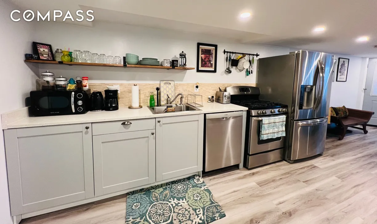 New York City Real Estate | View 124 Pioneer Street, 1 | room 1