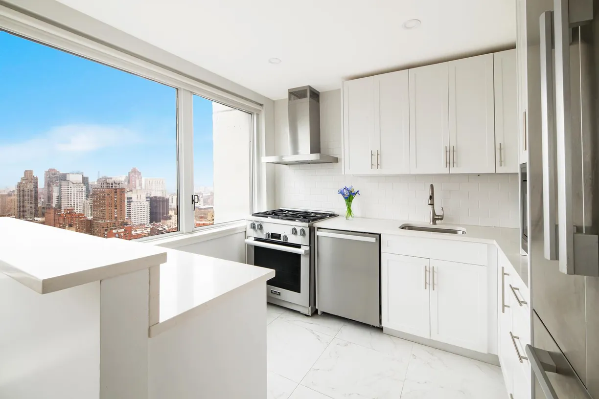 New York City Real Estate | View 300 E 59th Street, 3505 | room 2