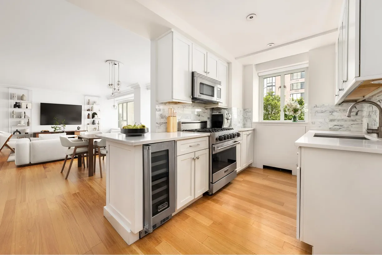 New York City Real Estate | View 200 E 66th Street, A301 | room 2