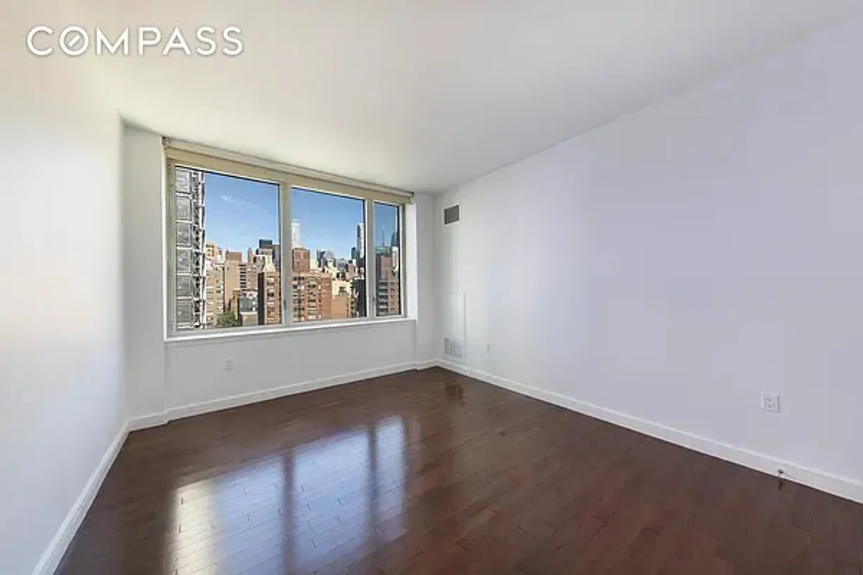 New York City Real Estate | View 225 E 34th Street, 14C | room 2