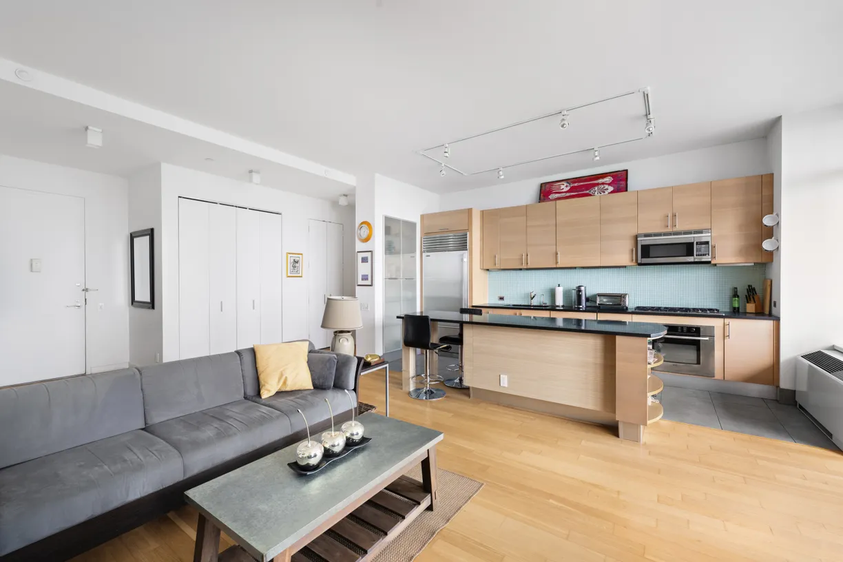New York City Real Estate | View 325 5th Avenue, 34D | room 1