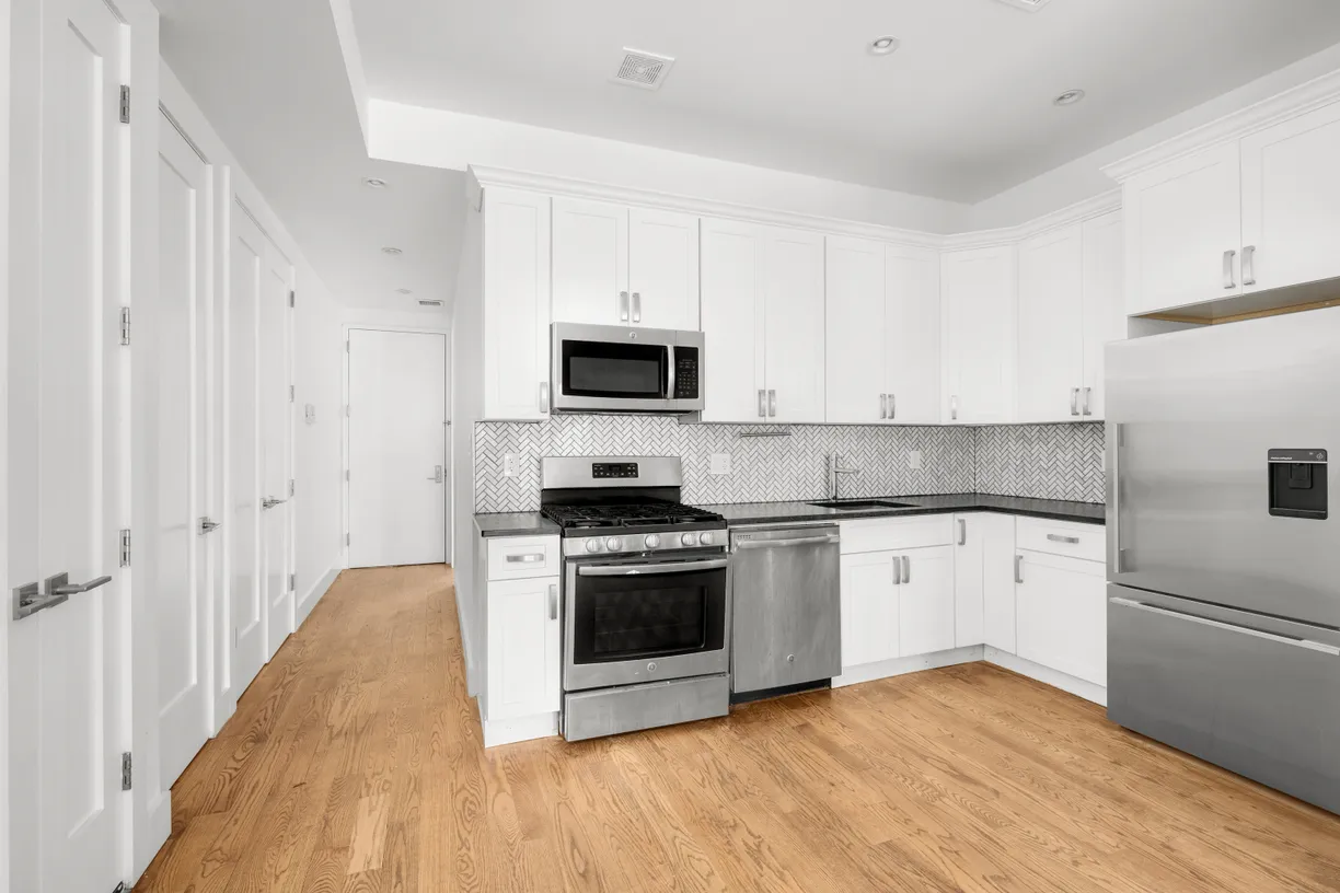 New York City Real Estate | View 935 Lafayette Avenue, 1 | room 1