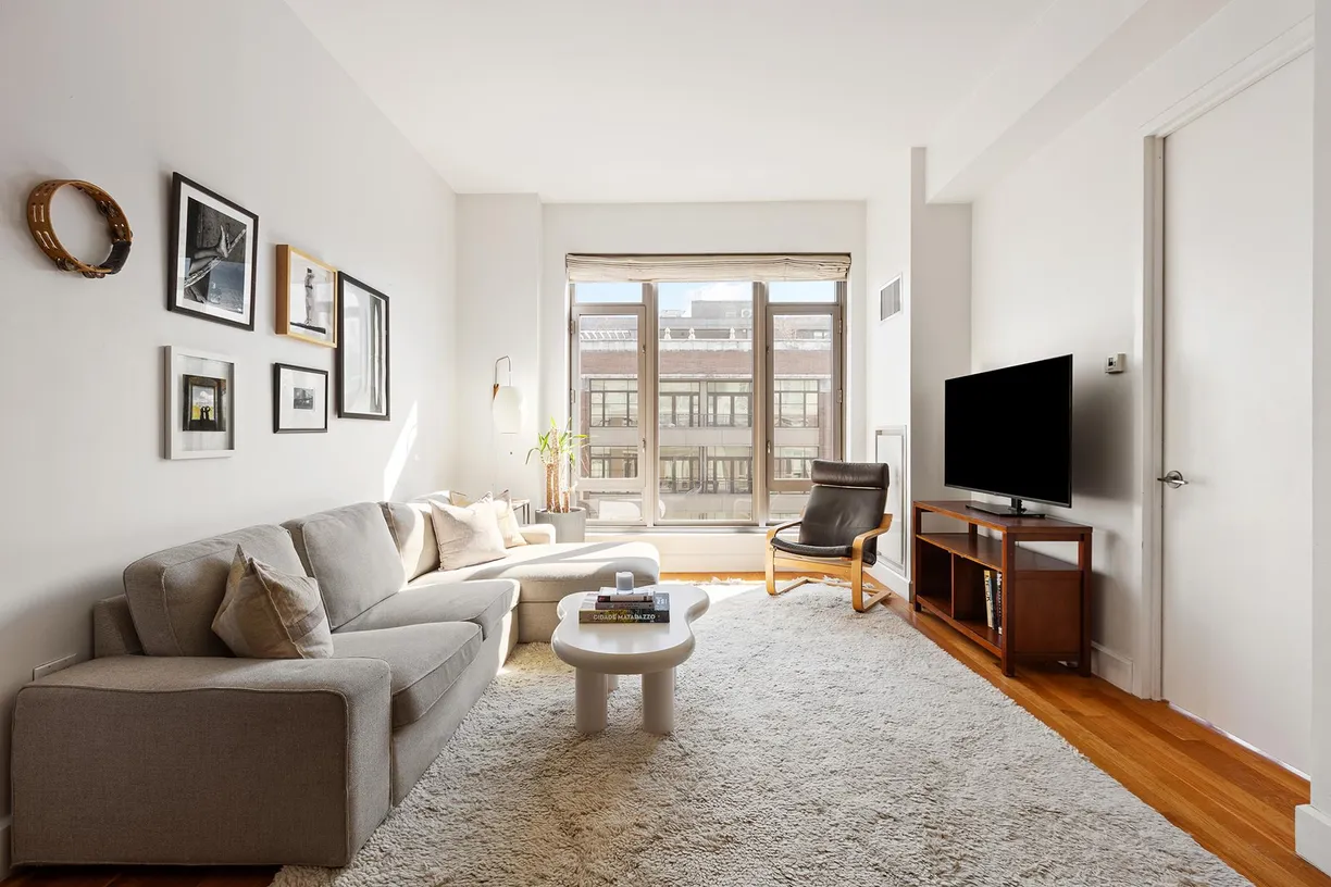 New York City Real Estate | View 315 Gates Avenue, 5C | 2 Beds, 1 Bath