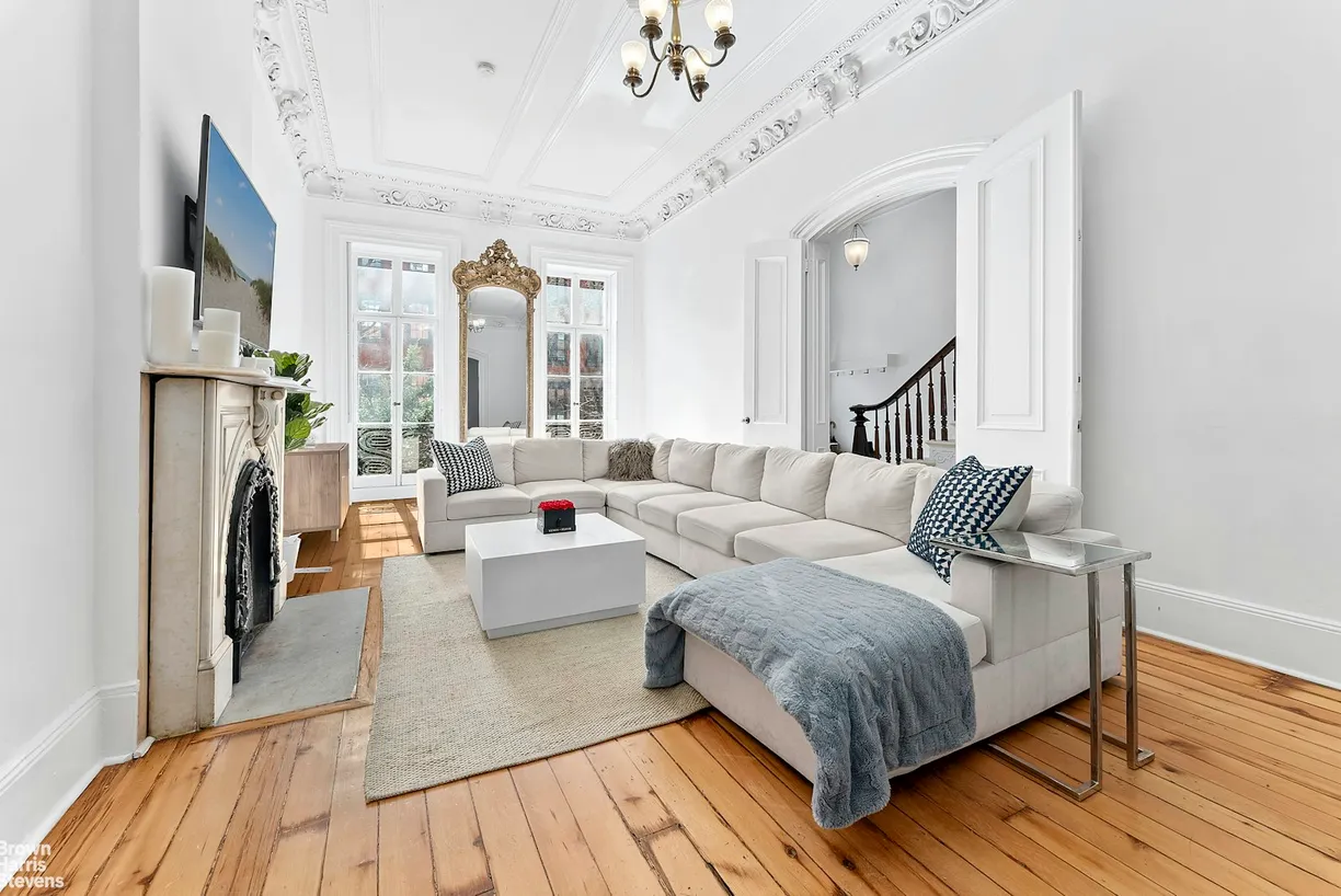New York City Real Estate | View 27 Bank Street, PARLOR | 7 Beds, 5 Baths