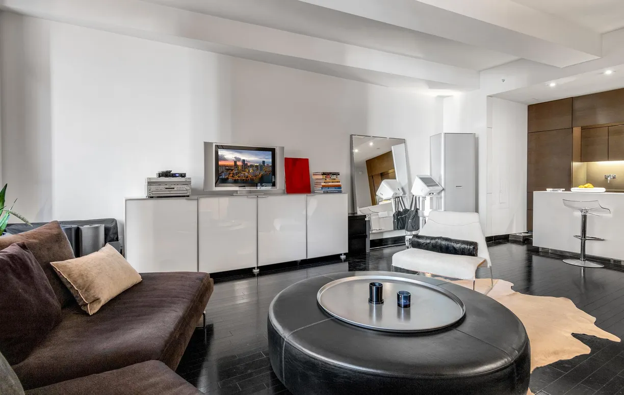New York City Real Estate | View 20 Pine Street, 516 | room 1