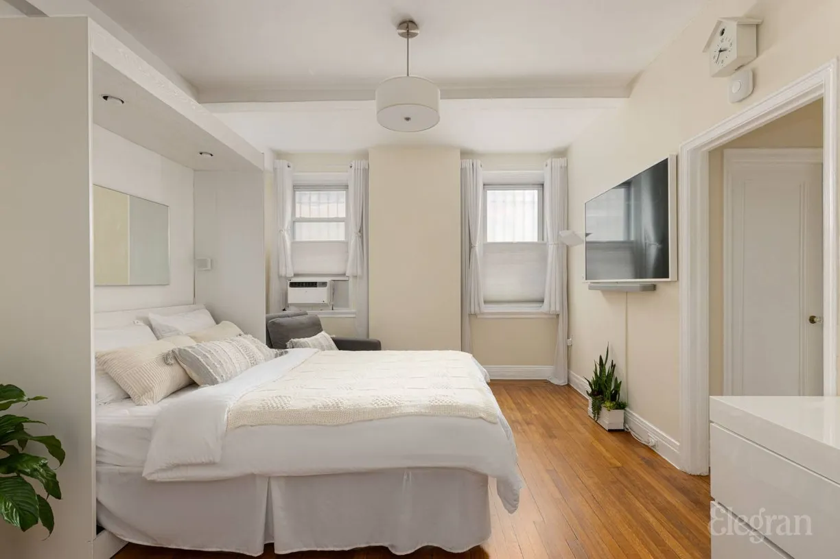 New York City Real Estate | View 325 W 45th Street, 101 | room 1