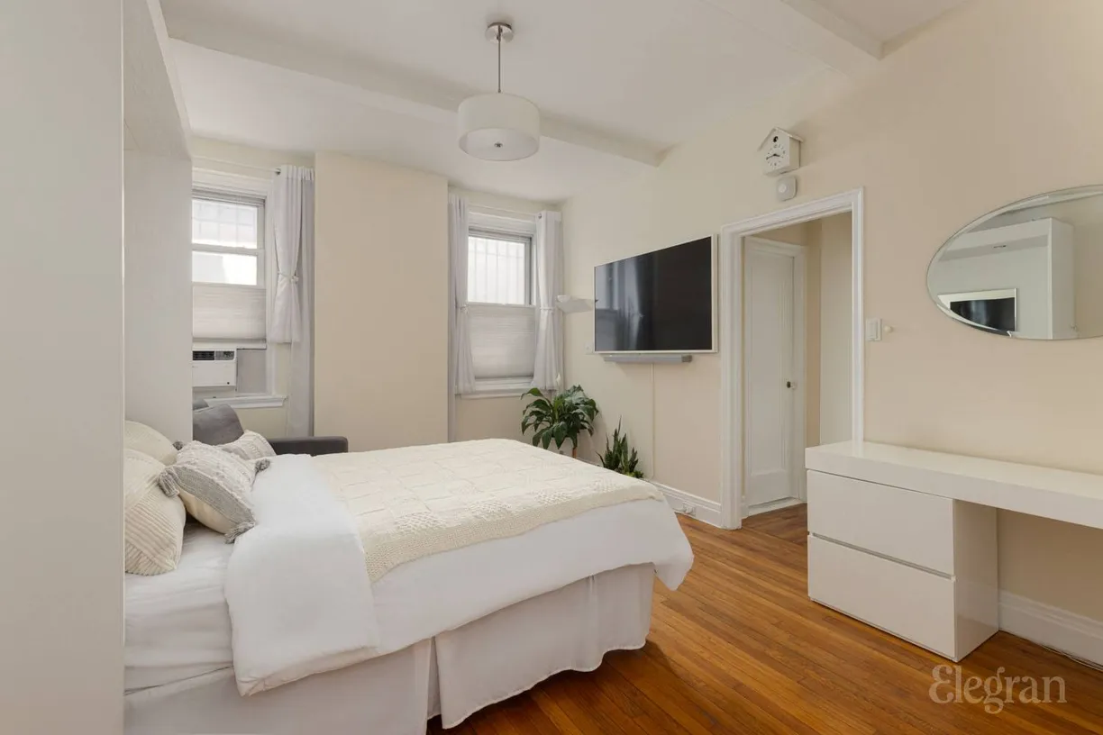 New York City Real Estate | View 325 W 45th Street, 101 | 1 Bath