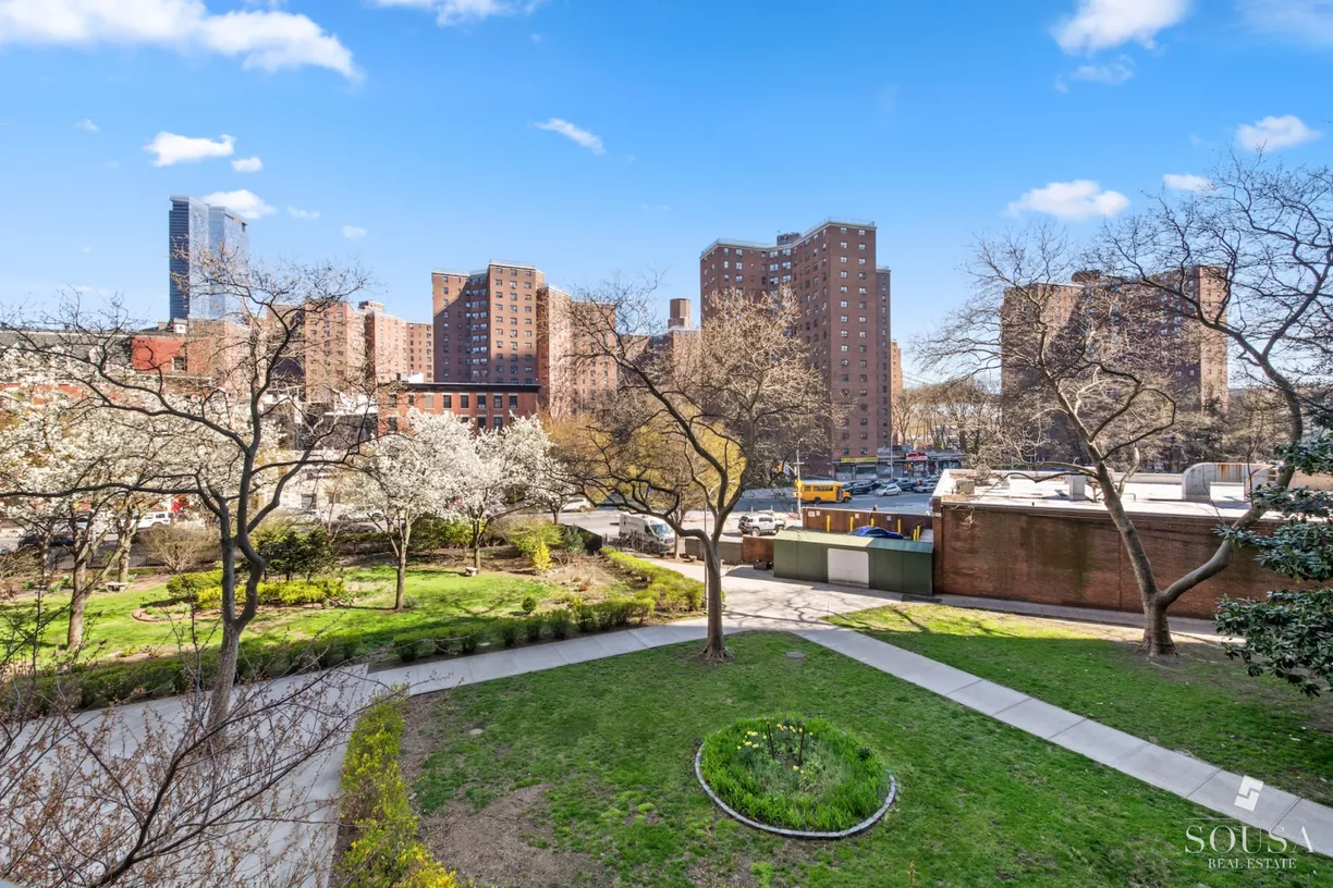 New York City Real Estate | View 185 Park Row, 3F | room 1