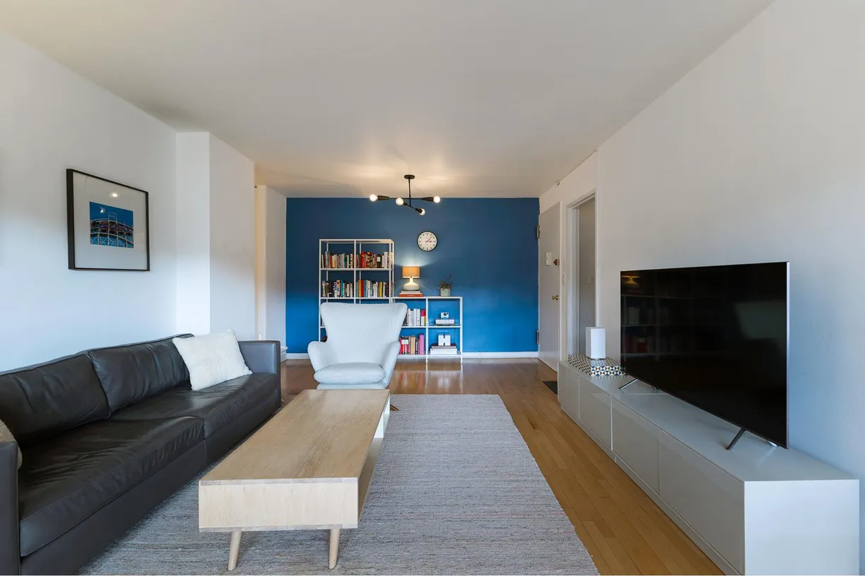 New York City Real Estate | View 135 Ocean Parkway, 4M | room 1