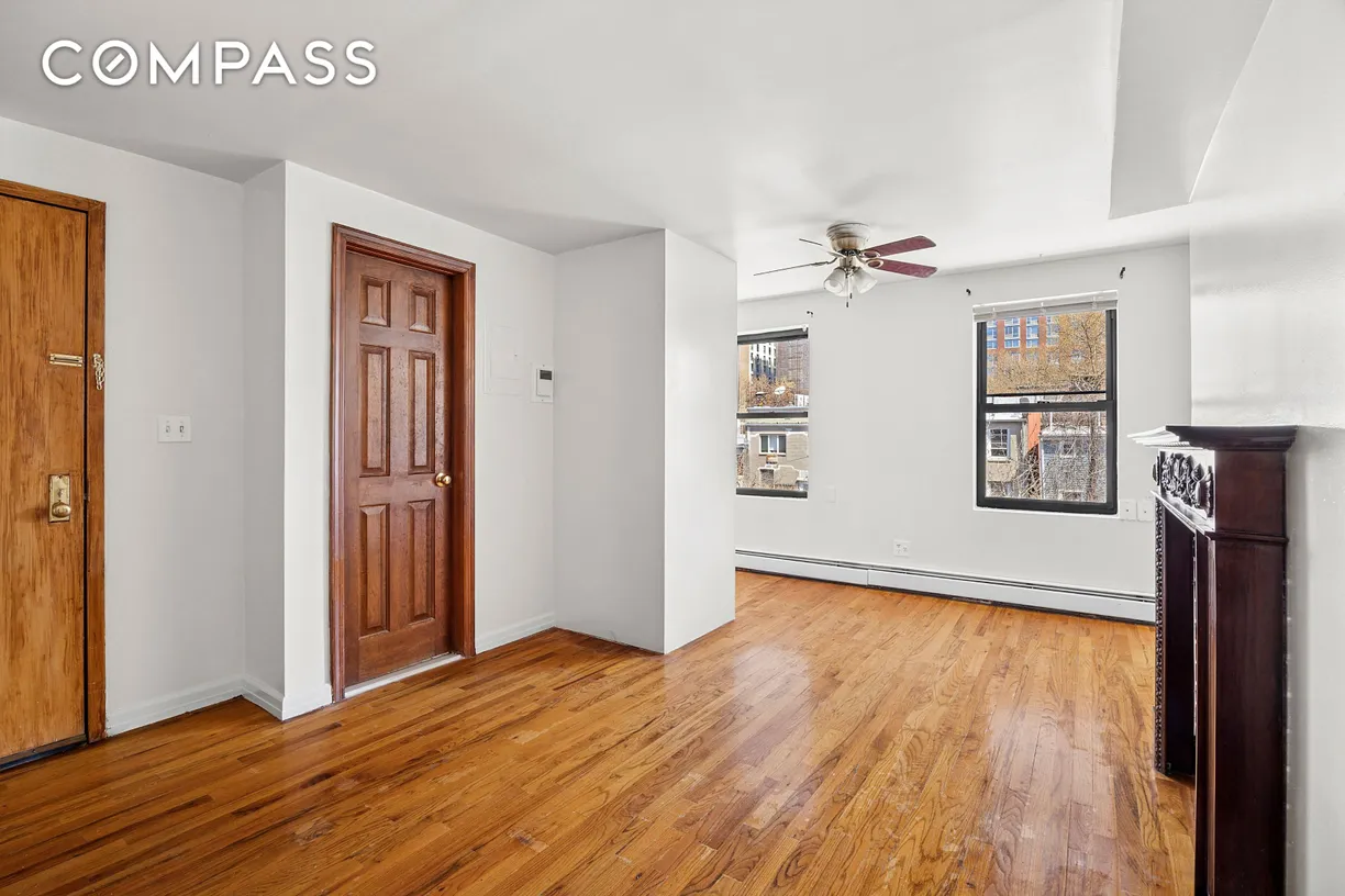New York City Real Estate | View 481 Atlantic Avenue, 3 | 1 Bed, 1 Bath