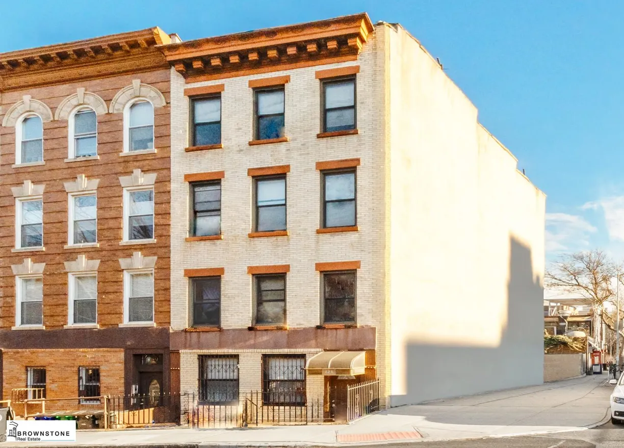 New York City Real Estate | View 121 President Street | 7 Beds, 4 Baths