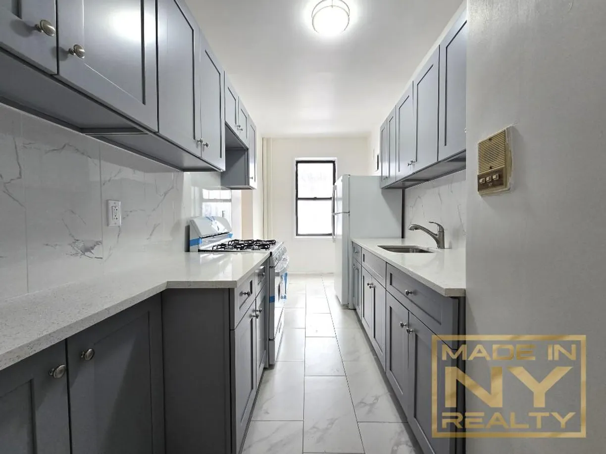 New York City Real Estate | View 117-14 Union Turnpike, ED2 | 2 Beds, 1 Bath