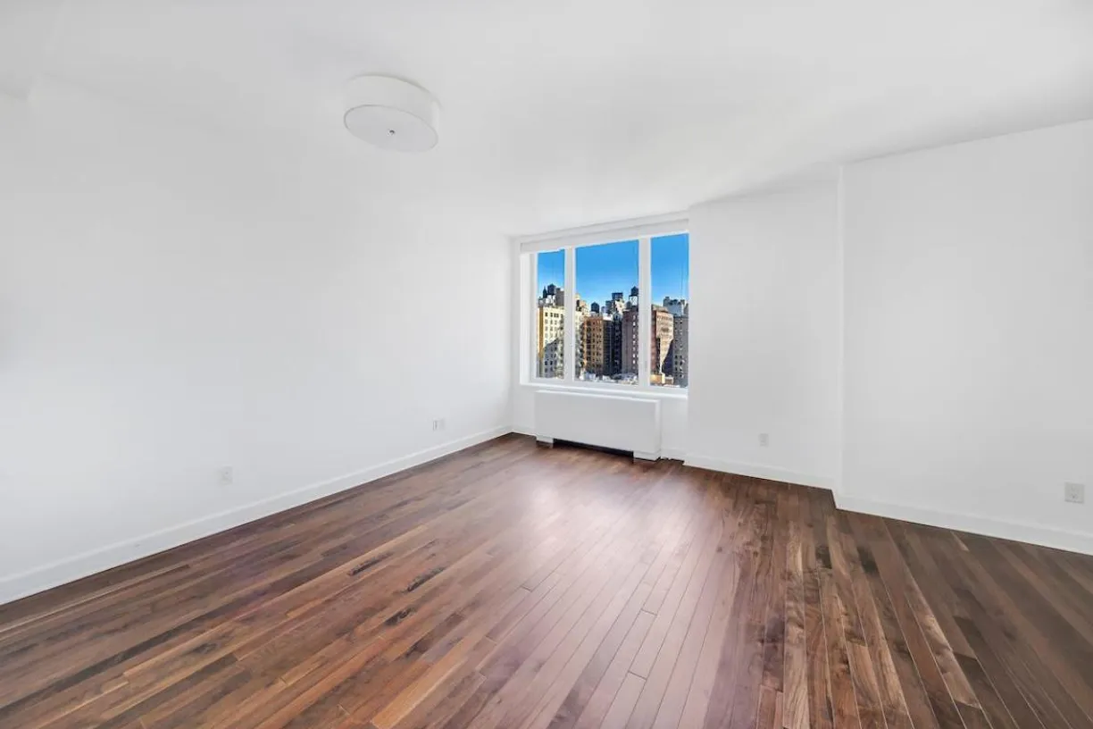 New York City Real Estate | View Riverside Boulevard | room 2