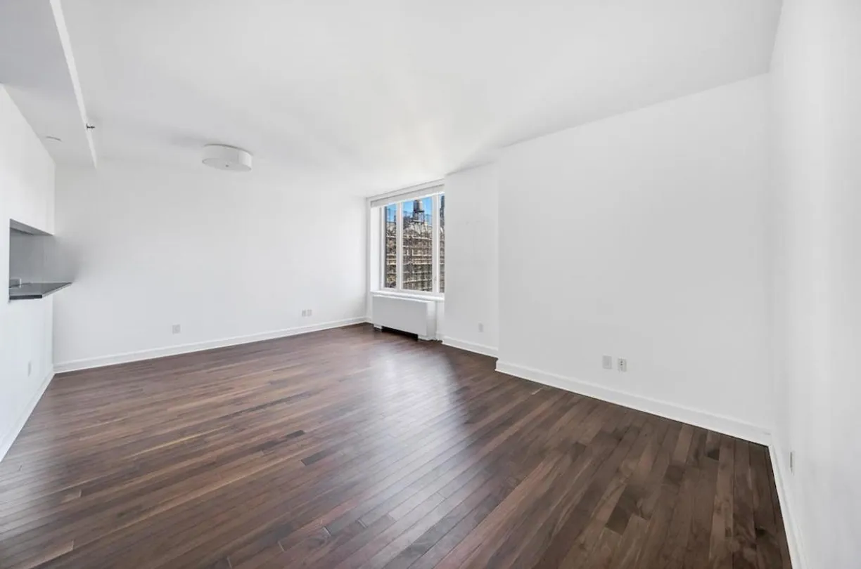 New York City Real Estate | View Riverside Boulevard | room 1