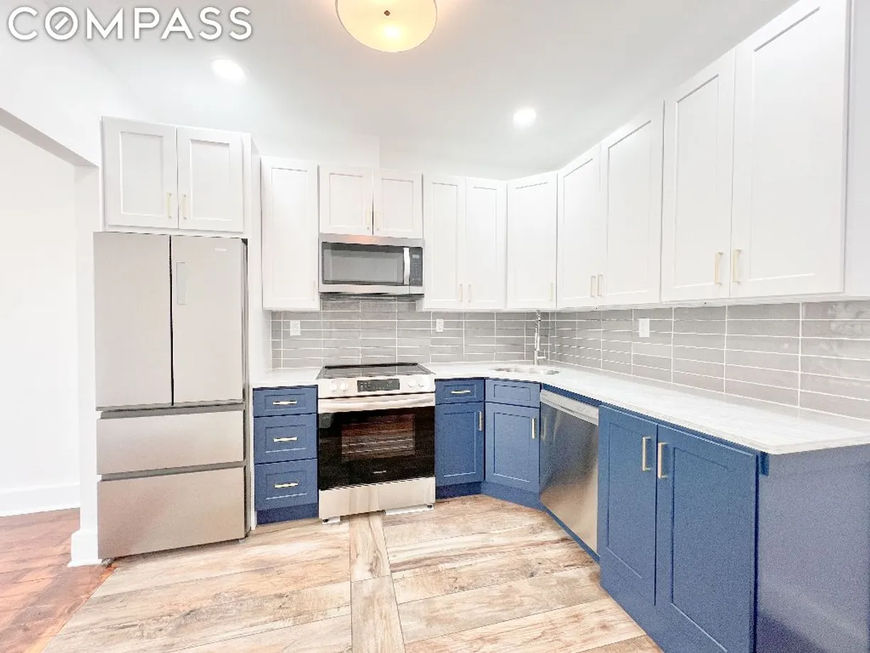 New York City Real Estate | View 556 Vanderbilt Avenue, 1 | room 1