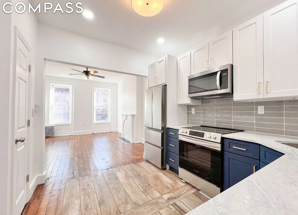 New York City Real Estate | View 556 Vanderbilt Avenue, 1 | 2 Beds, 2 Baths