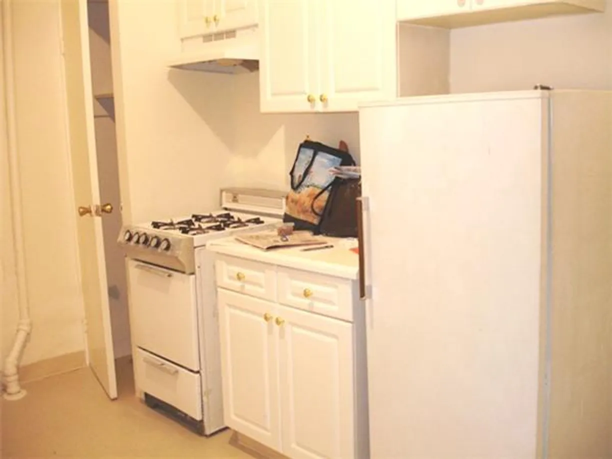 New York City Real Estate | View 172 Spring Street, 3 | 1 Bath