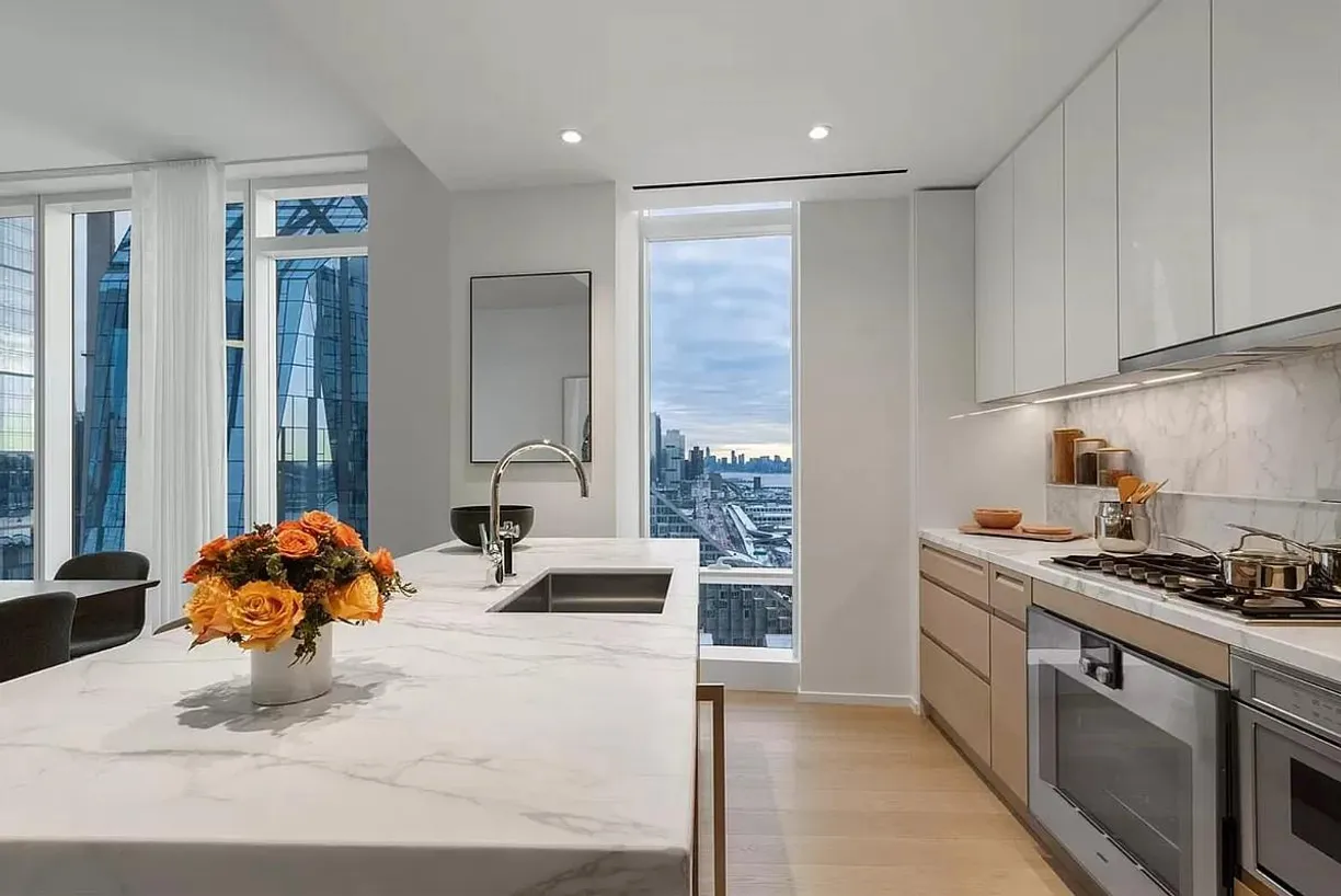 New York City Real Estate | View Riverside Boulevard | room 2