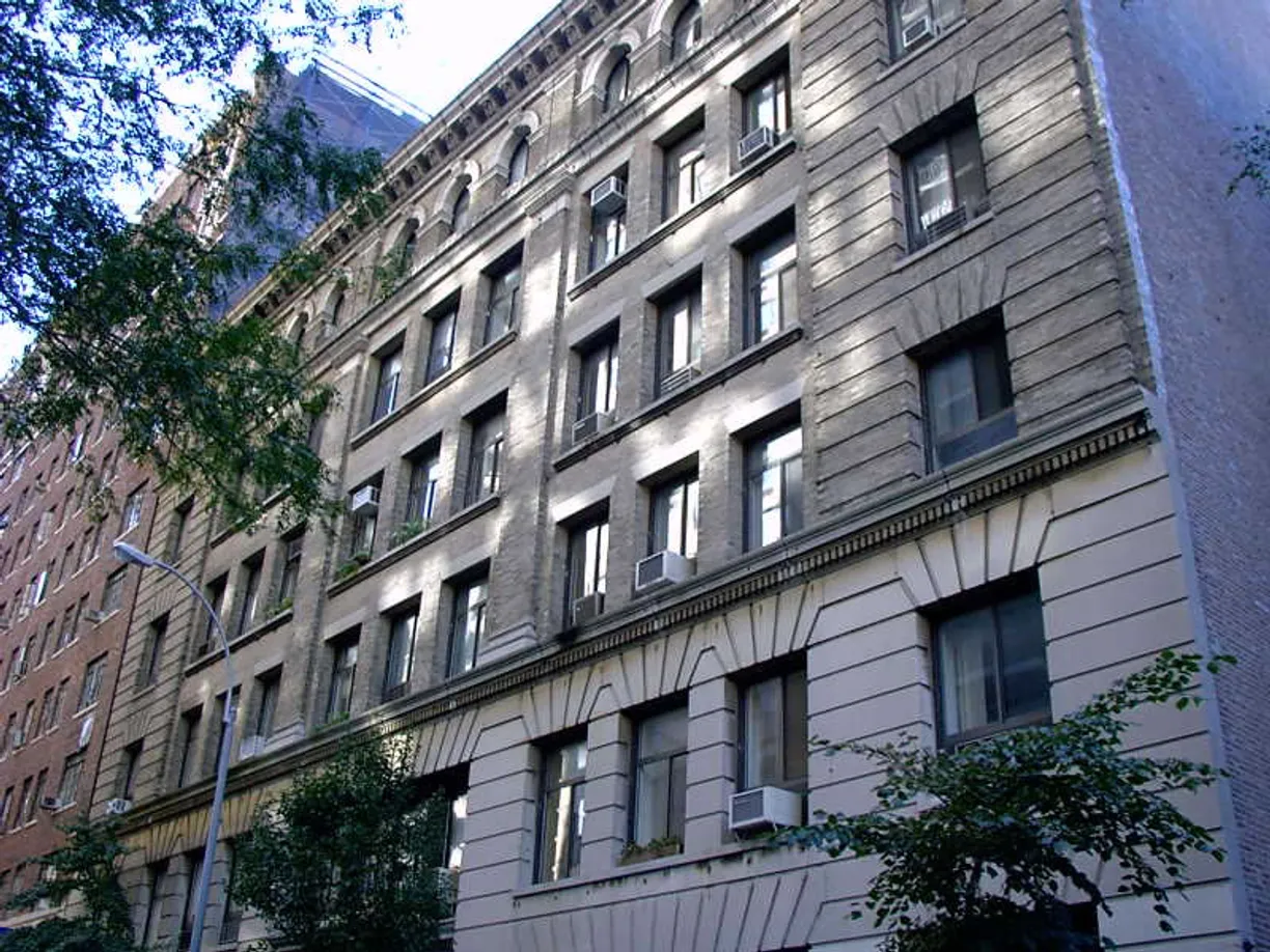 Snug Harbor | 303 Mercer Street, Manhattan | Corcoran