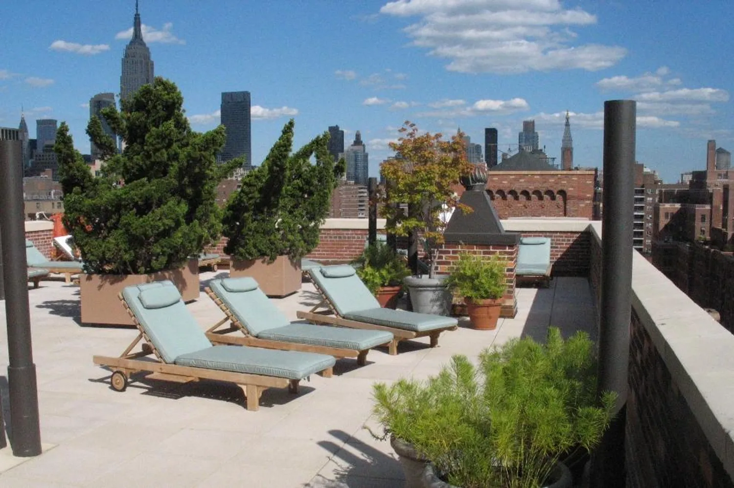 Newly renovated Roofdeck
