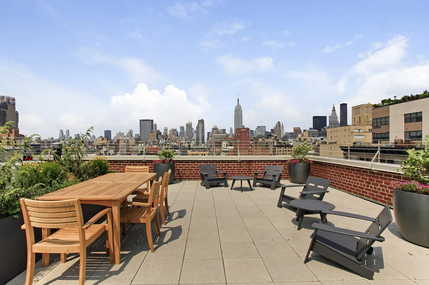 Landscaped Furnished Roof Deck