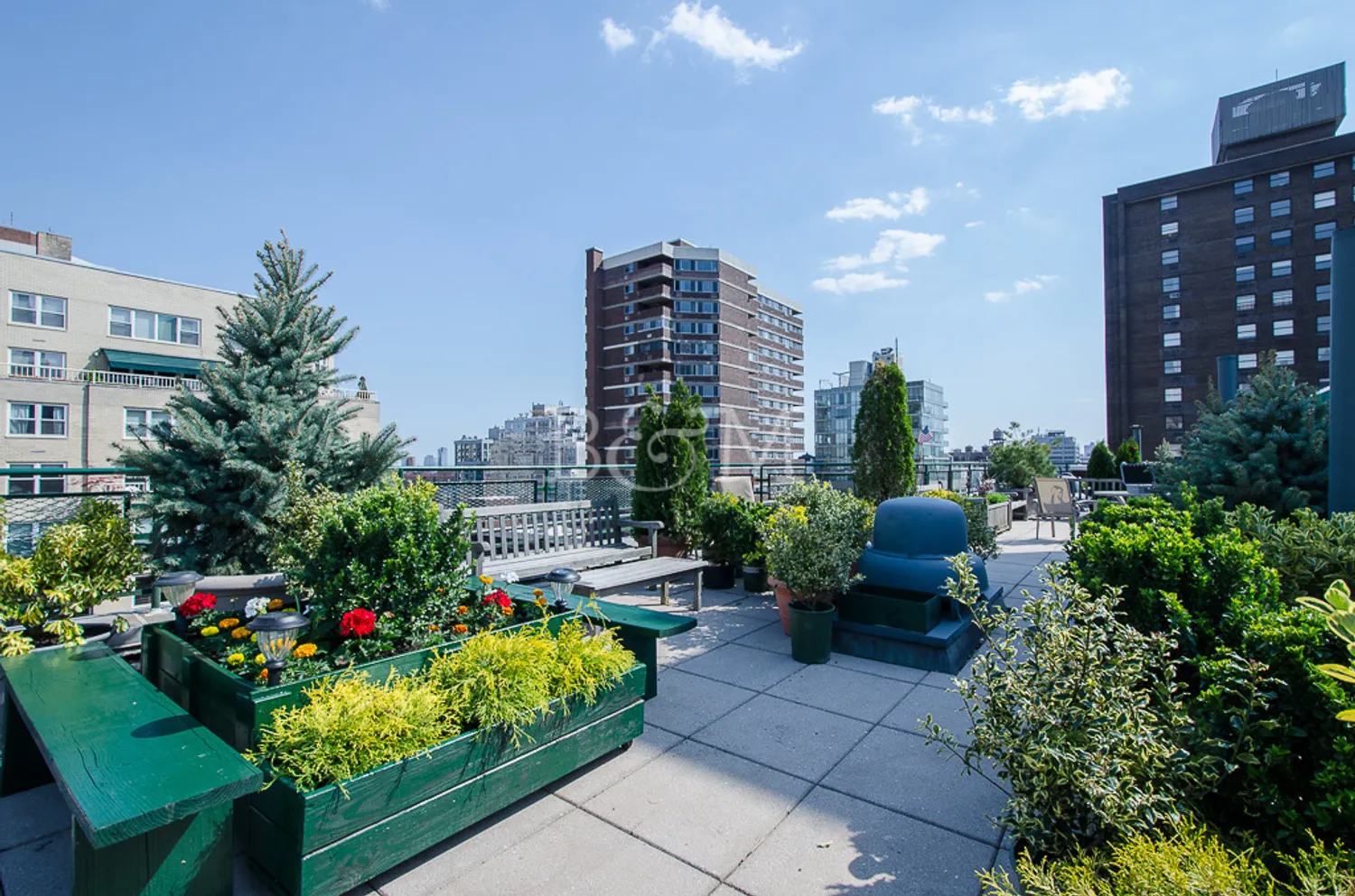 Fully landscaped roof