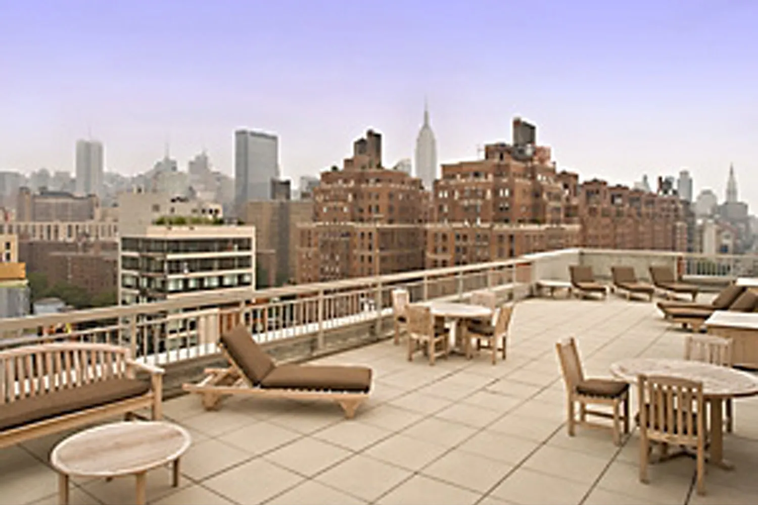 Common Rooftop Terrace with Panoramic Views