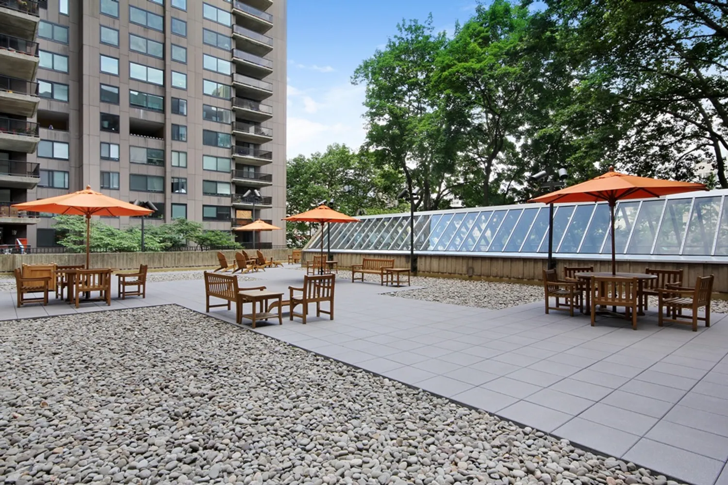 Pool roof sun deck