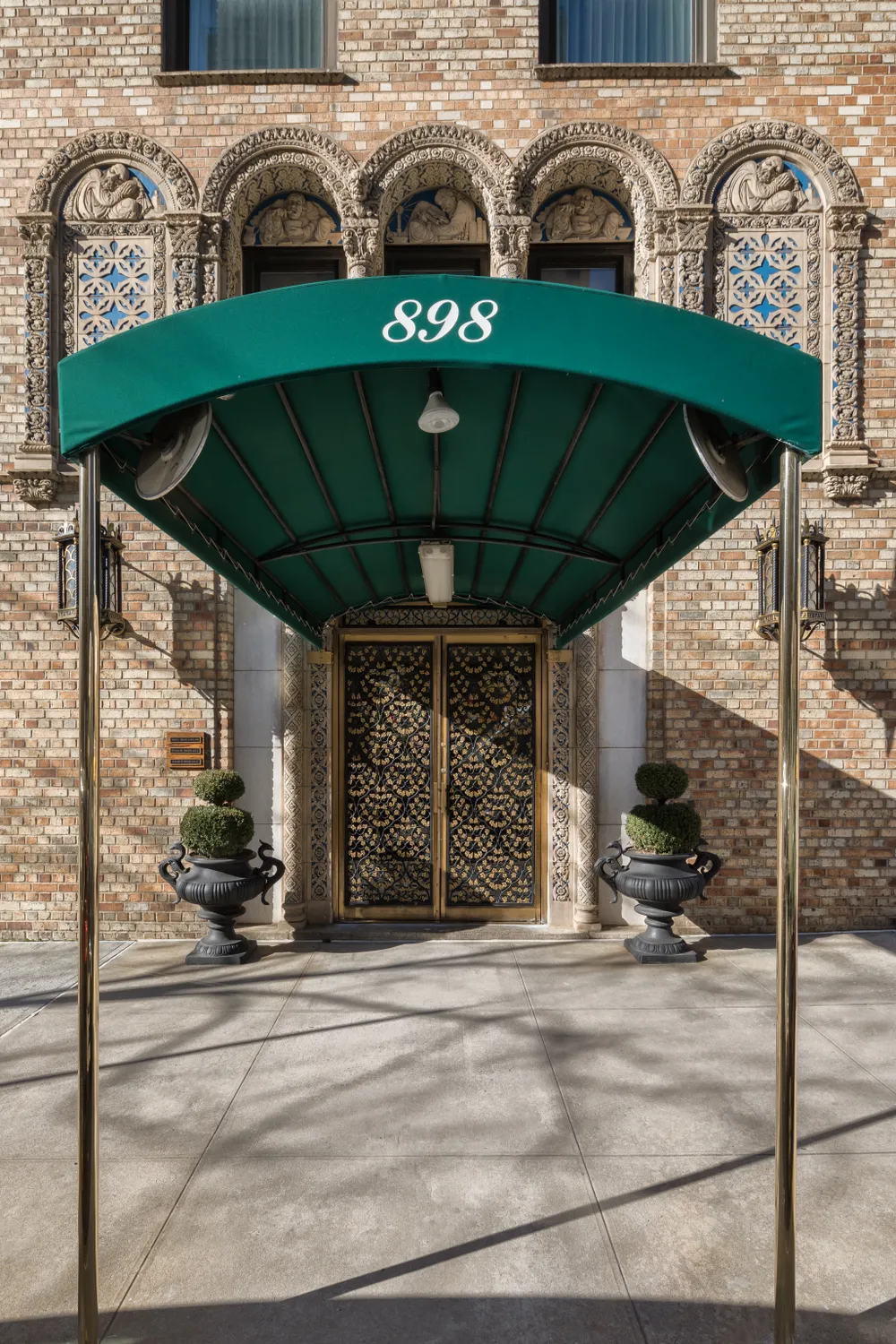 ベルナール・ビュッフェ、「NEW YORK-Park avenue」 ベルナール・ビュッフェ、「NEW YORK-Park avenue」 Hotel Park