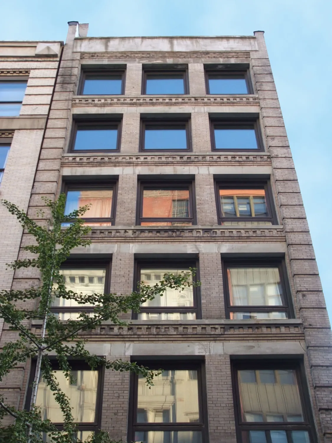 VISION LOFTS CONDO 124 West 18th Street, Manhattan Corcoran