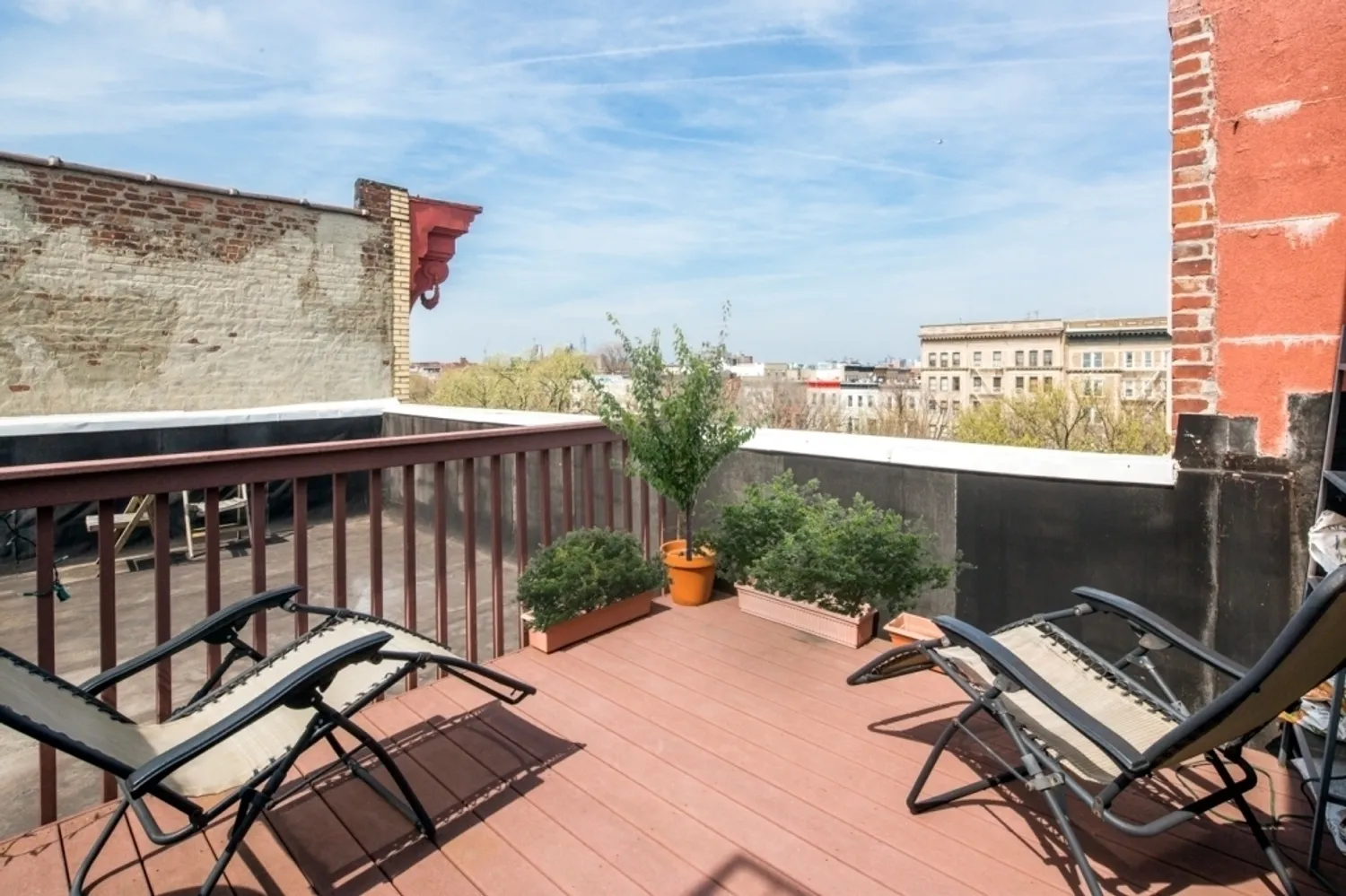 Private Roof Deck 