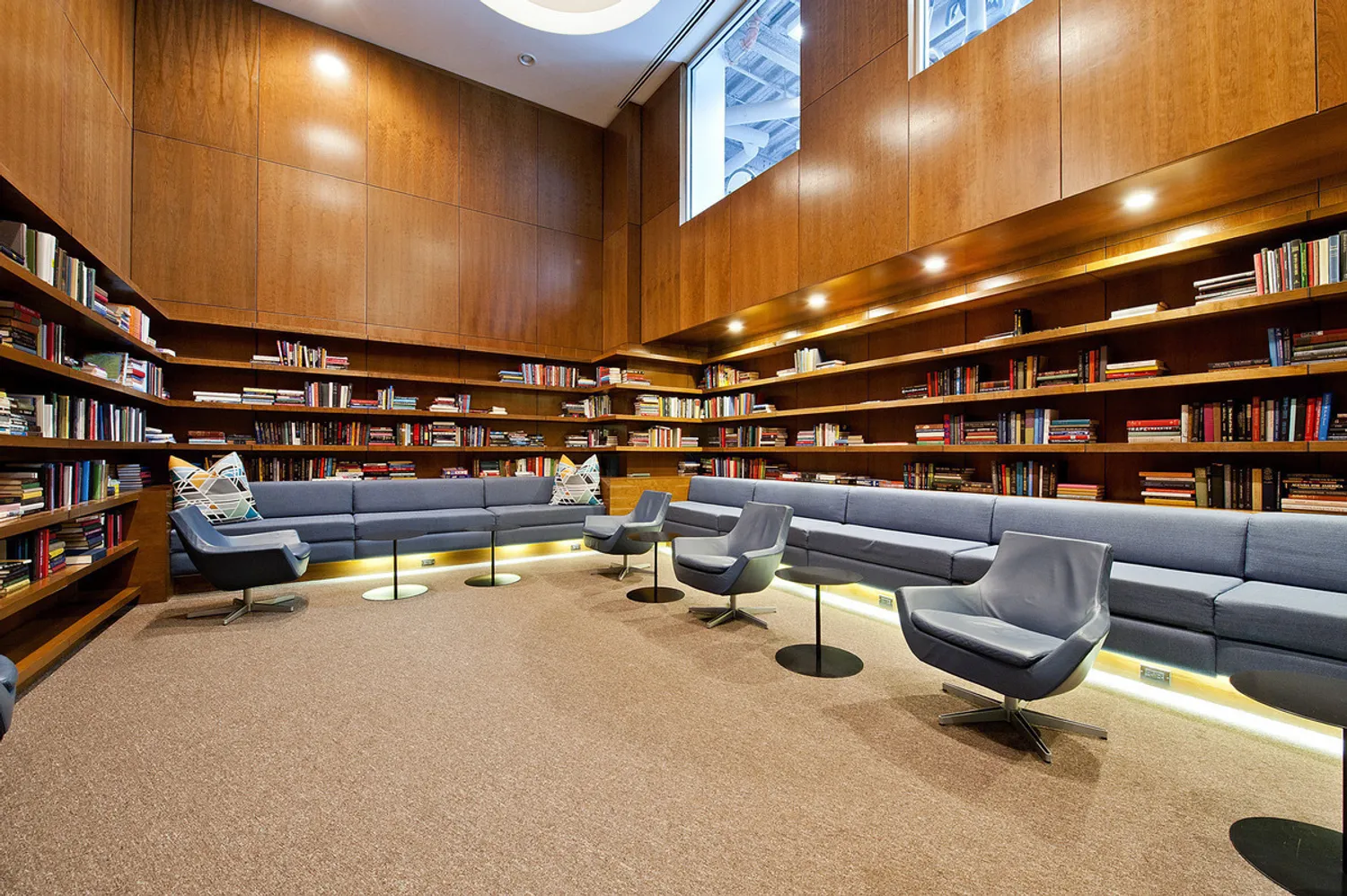 Residents Library Lounge 